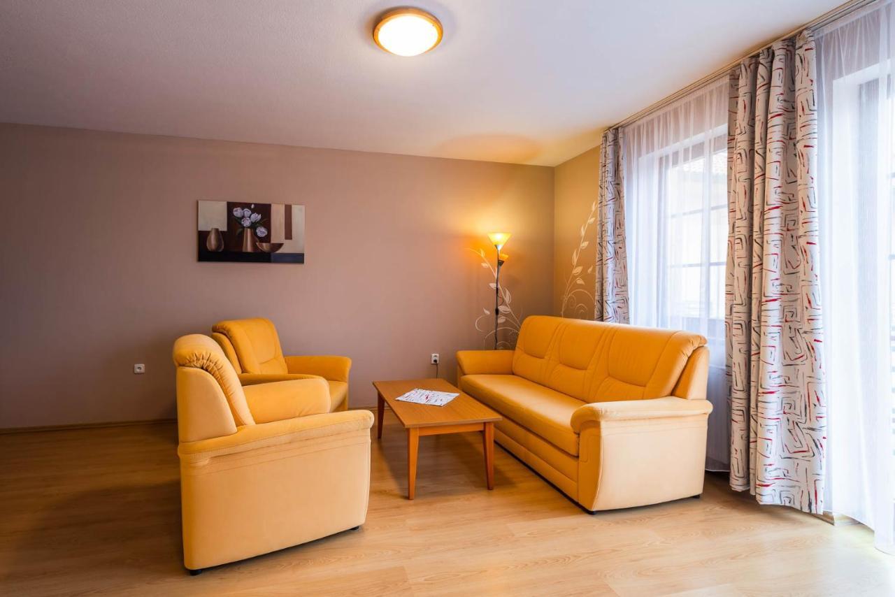 Apartman Eliska Třeboň Exterior foto