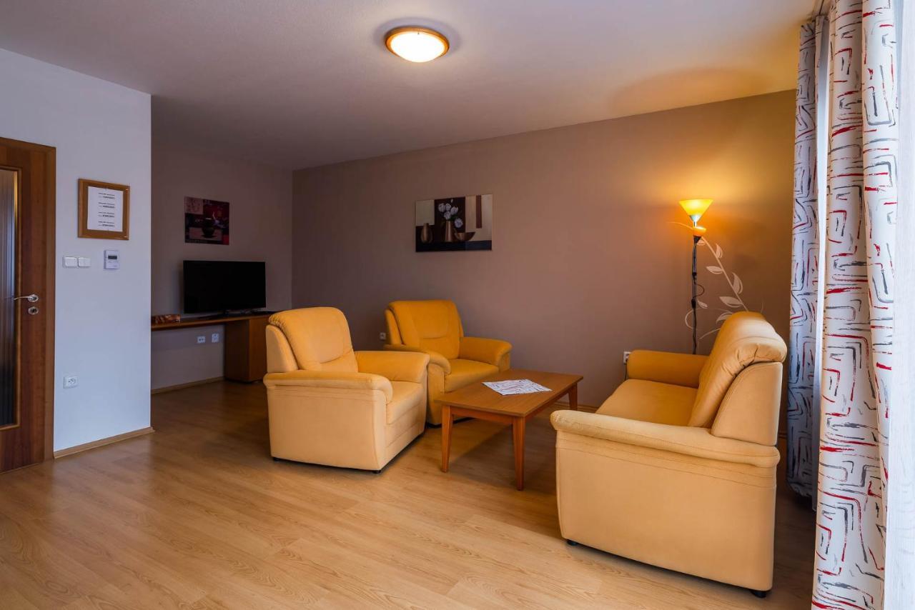Apartman Eliska Třeboň Exterior foto